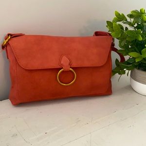 Crossbody purse